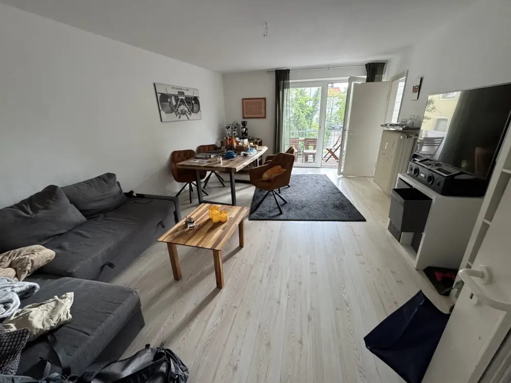 Zwei Balkone, viel Licht: Frisch sanierte 2-Zimmer-Wohnung in Haidhausen nahe Ostbahnhof
