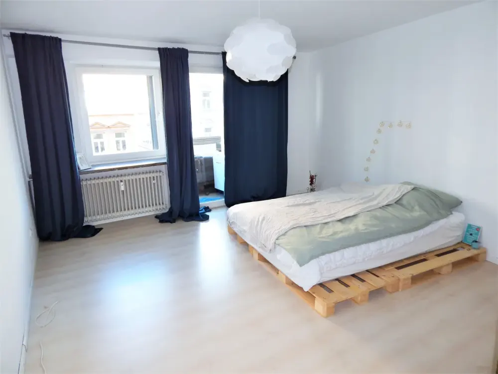 Zwei Balkone, viel Licht: Frisch sanierte 2-Zimmer-Wohnung in Haidhausen nahe Ostbahnhof