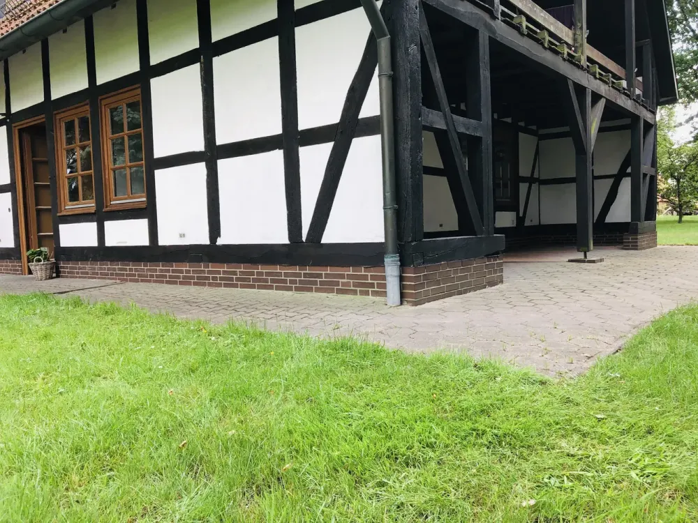 Idyllic 3-Room Ground Floor Apartment in Langenhagen