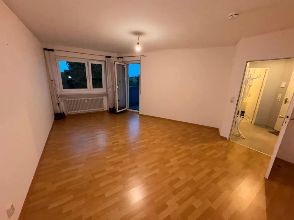 Helle 1-Zi-Wohnung mit Balkon & Blick ins Grüne in Hanau-Wolfgang