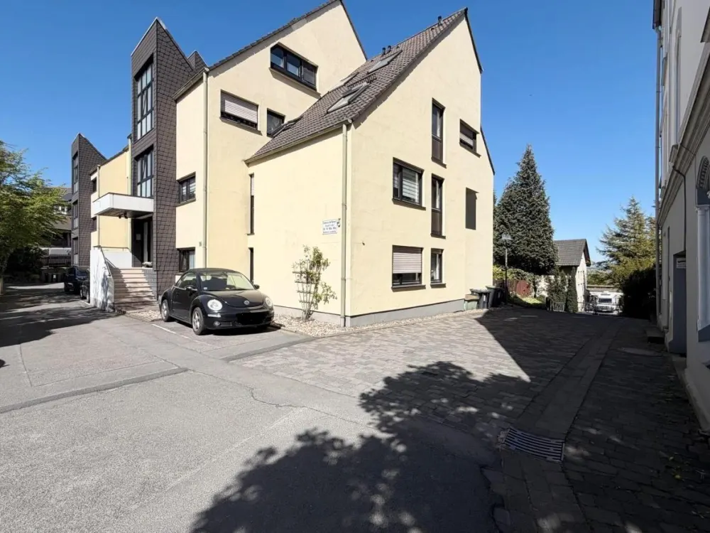 Attraktive 2,5 Zimmer-Wohnung mit Balkon u. Garage in Volmarstein