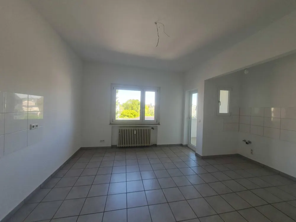 Modernisierte 3-Zimmer-Wohnung mit Wintergarten und Wannenbad in Köln-Mülheim