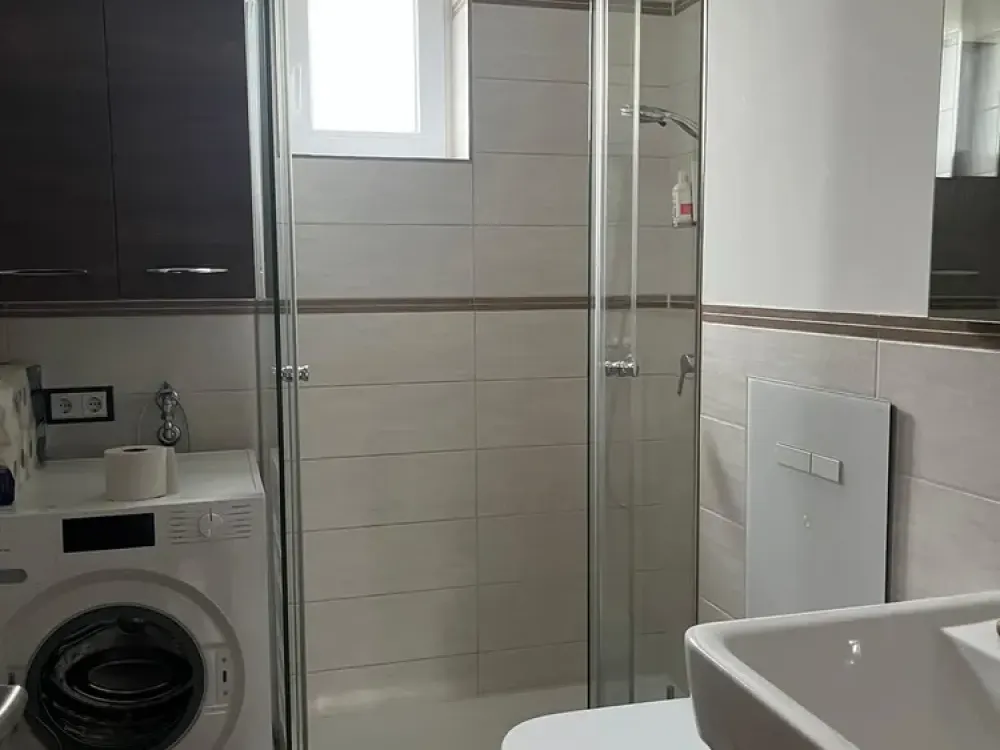 Sonnige 3-Zimmer-Wohnung mit Balkon und Garage in Hannover Döhren
