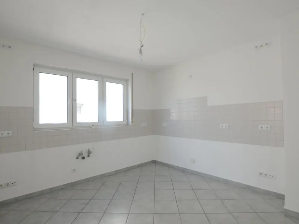 Lichtdurchflutete, gut geschnittene 4-Zimmerwohnung in ruhiger Lage