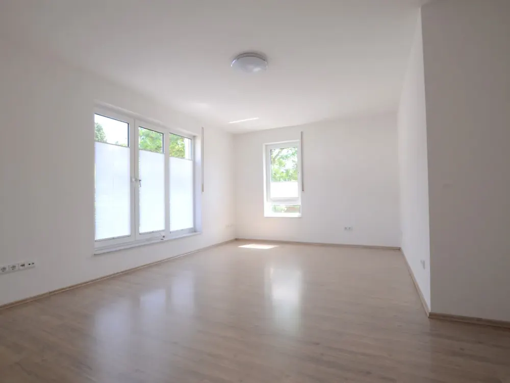 Lichtdurchflutete, gut geschnittene 4-Zimmerwohnung in ruhiger Lage