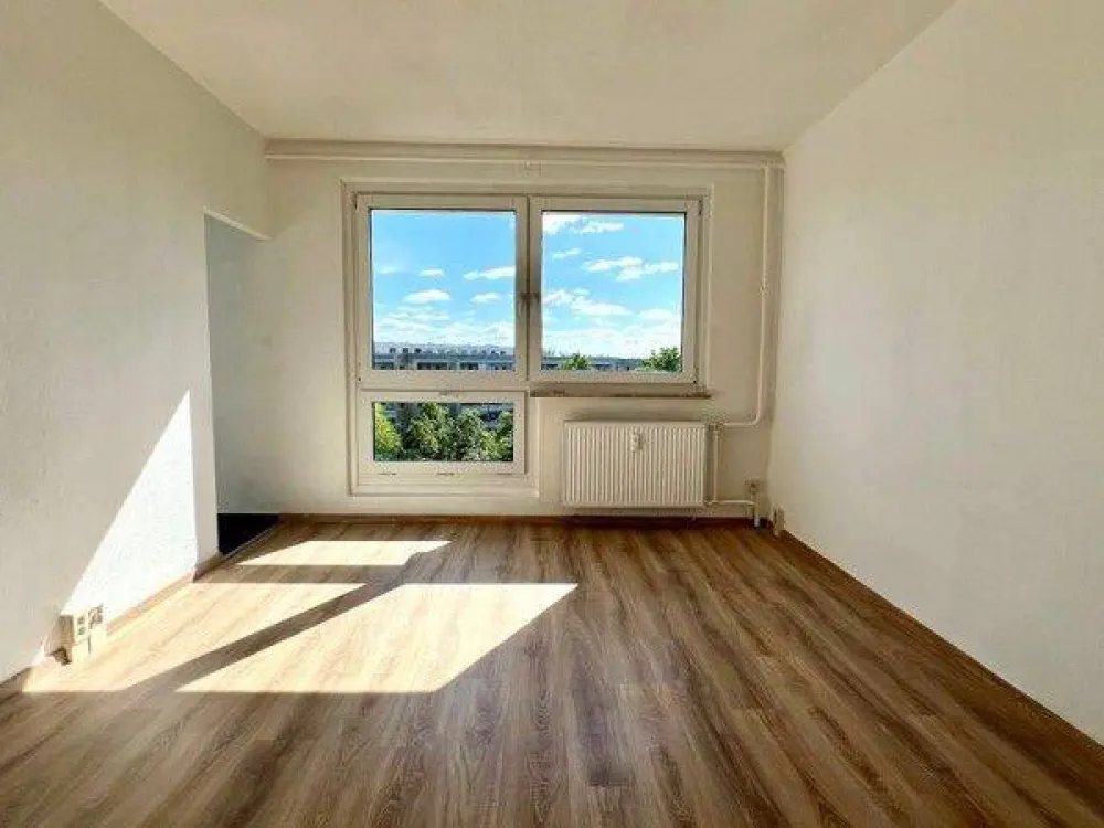 Kleine, feine 1-Zimmerwohnung in oberster Etage!