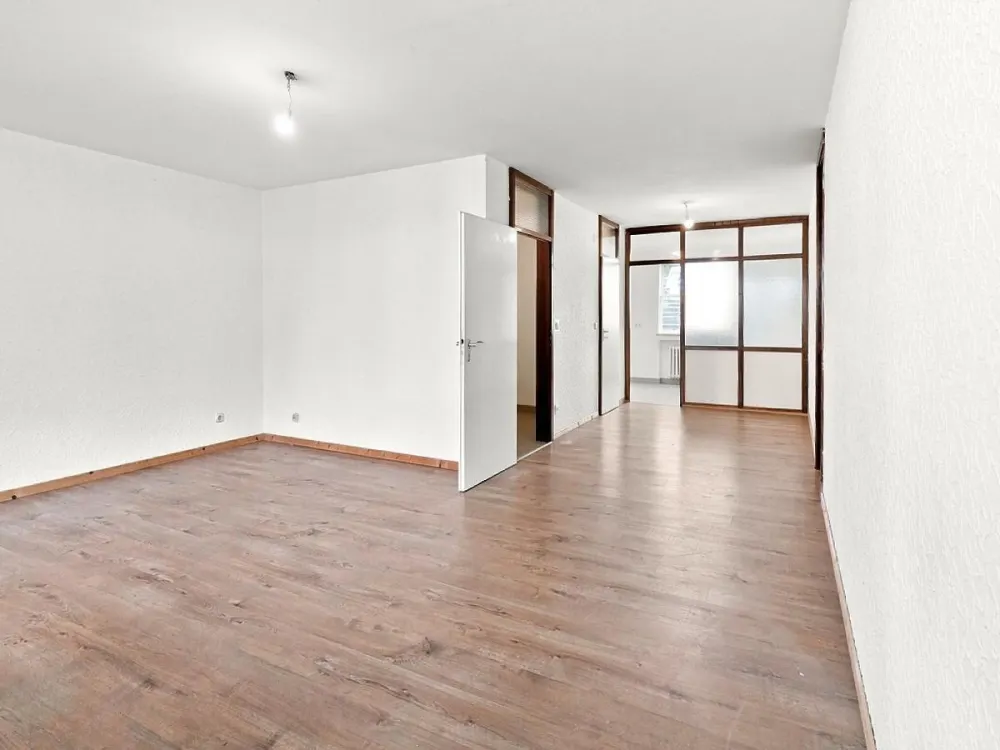 Großzügige 3 Zi.-Whg. mit Balkon