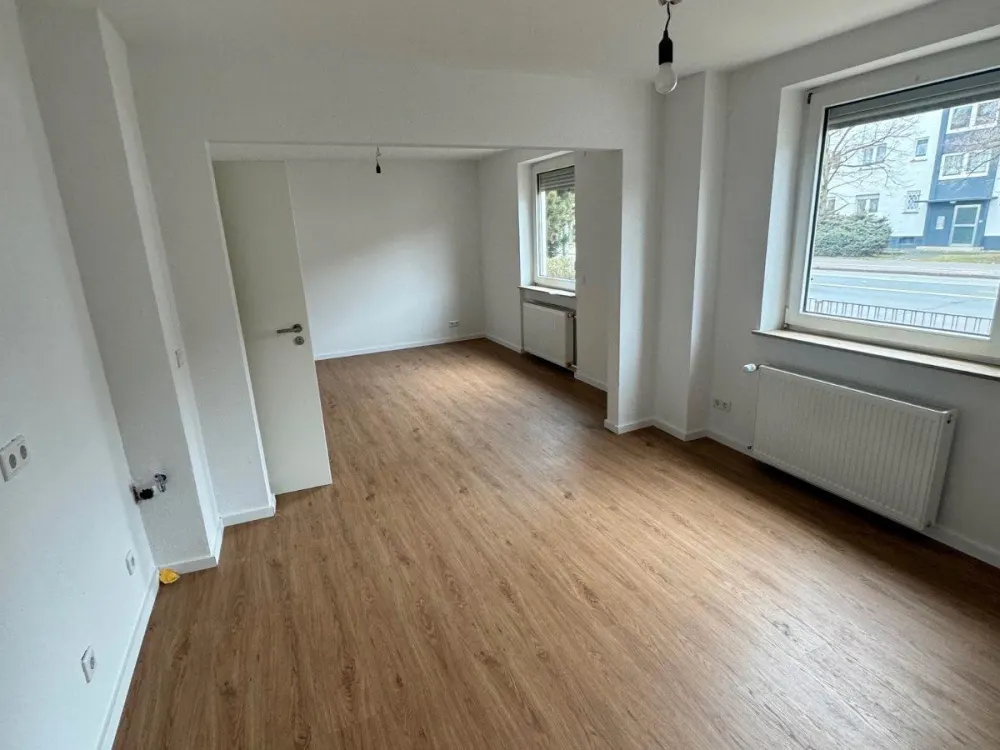 Helle, komplett sanierte 2 Zimmer-Wohnung in Rüsselsheim