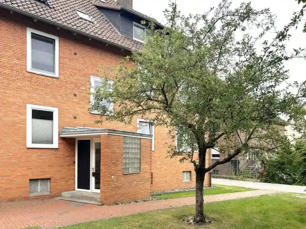 In the green Anderten | Renovated 3-room balcony apartment