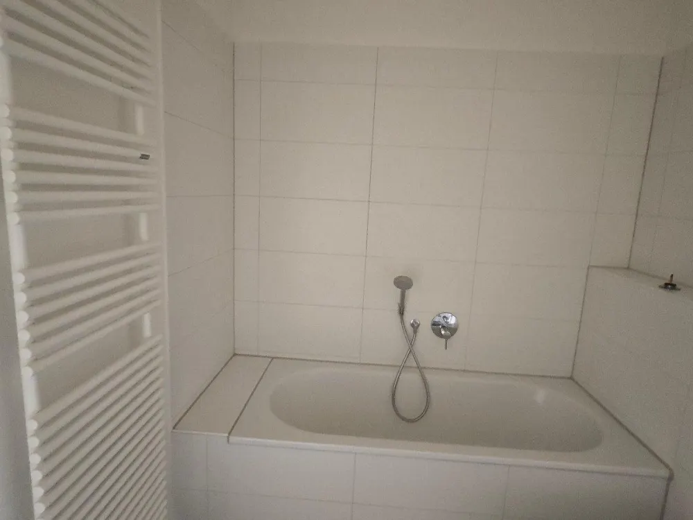 Suche Nachmieter:innen 2-Zimmer Wohnung neben Victoria-Park
