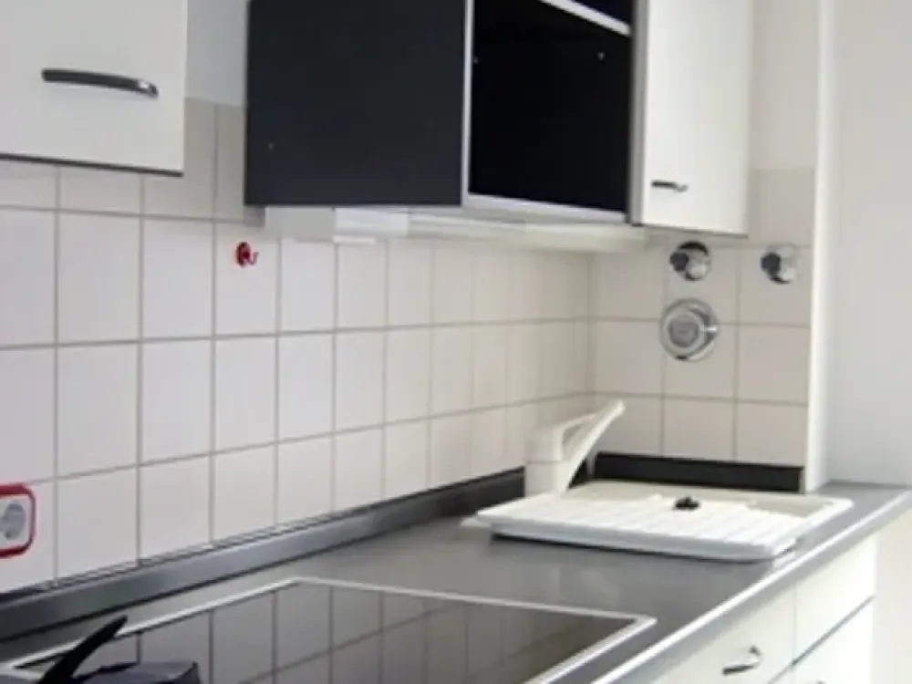 Gepflegte 4-Zimmer-Erdgeschoss-Wohnung mit Terrasse in Schwabing-West