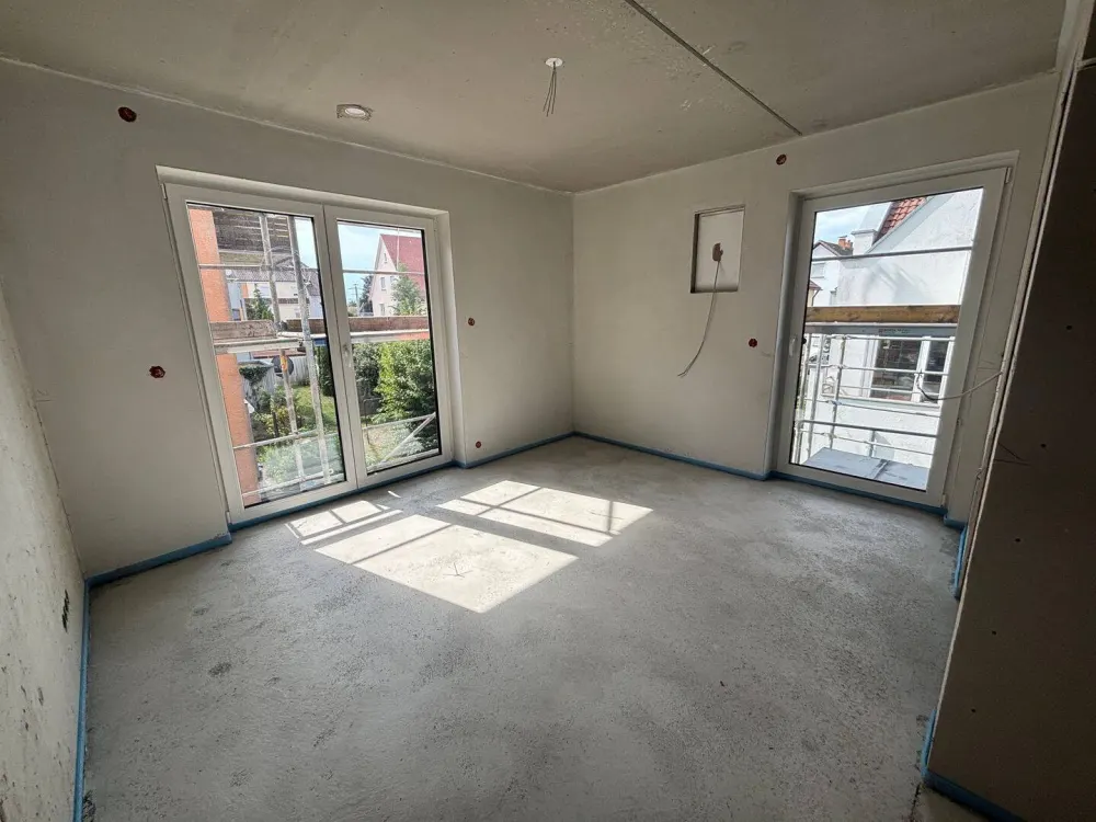 Perfect for Singles & Commuters: Top-Equipped New-Build Apartment