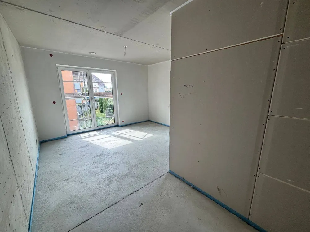 Perfect for Singles & Commuters: Top-Equipped New-Build Apartment
