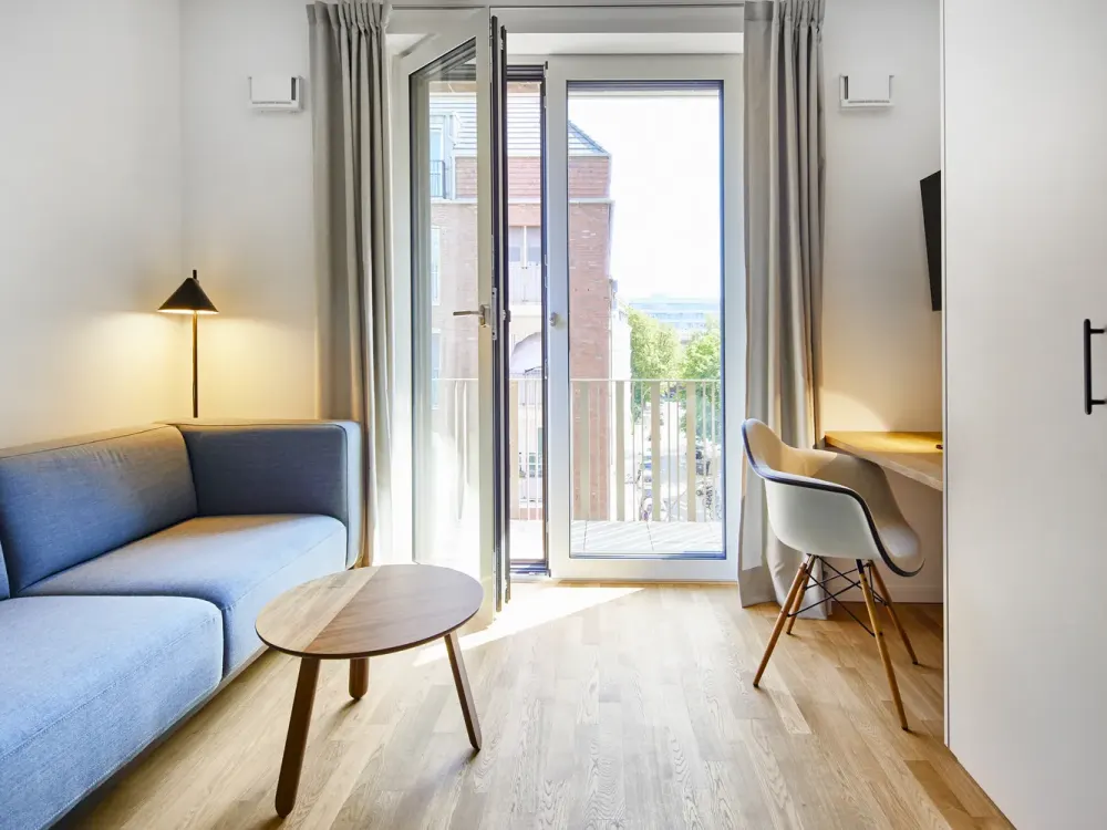 Möblierte Einzimmerwohnung, zentral gelegen, Neubau