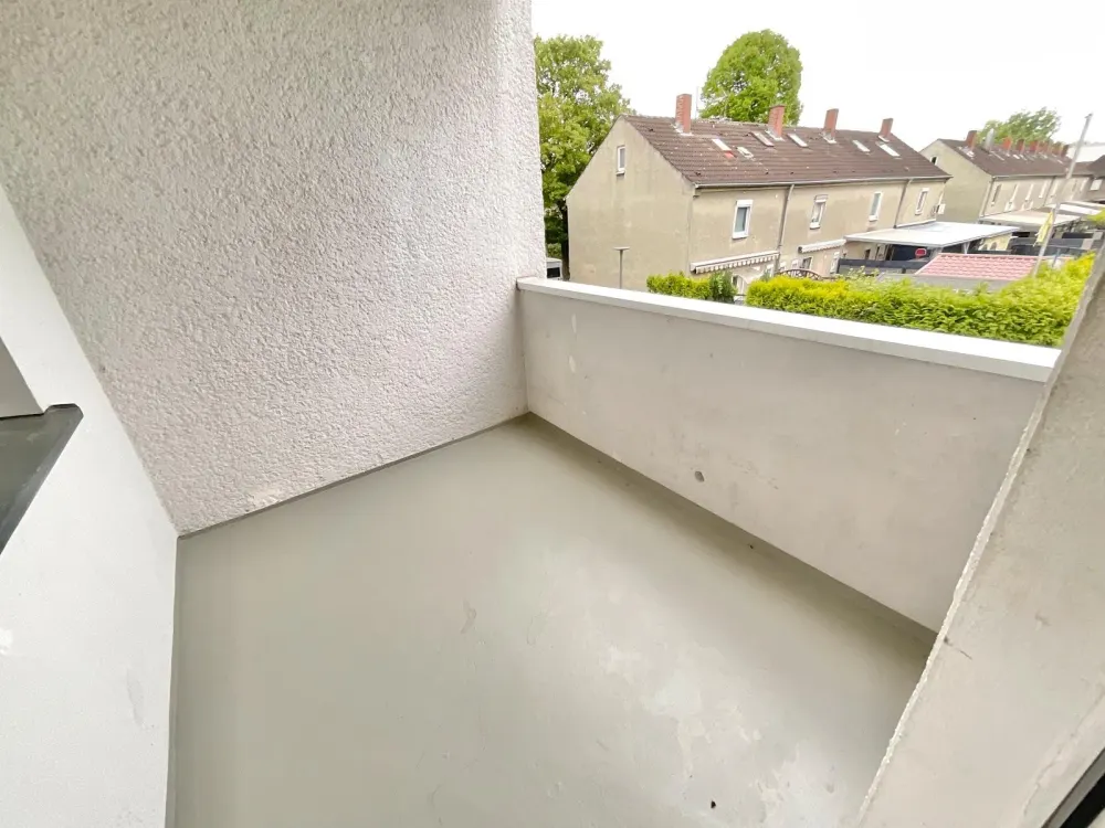 Große 4 Zimmerwohnung frisch für Sie renoviert