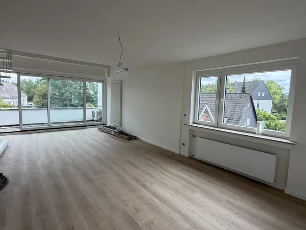 Traumhafte Maisonette-Wohnung mit 5-Meter-Panoramafenster In Hilden