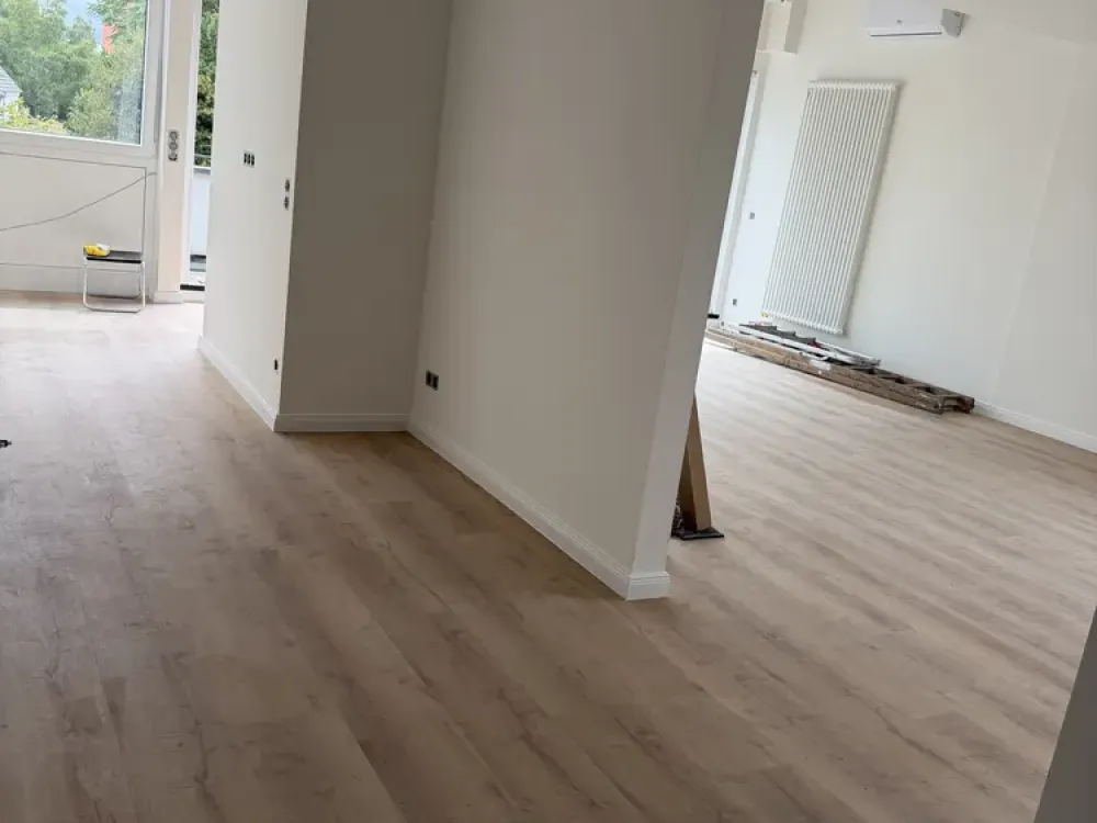 Traumhafte Maisonette-Wohnung mit 5-Meter-Panoramafenster In Hilden