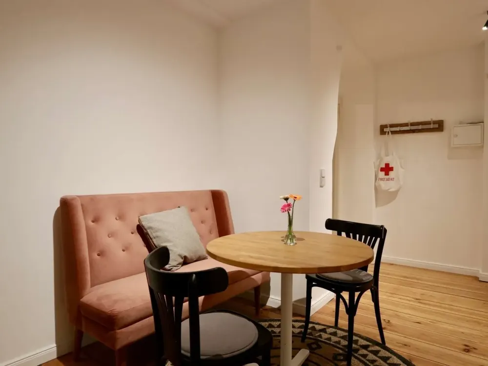 Schöne möblierte Wohnung in Neukölln ab - Verfügbar ab Oktober