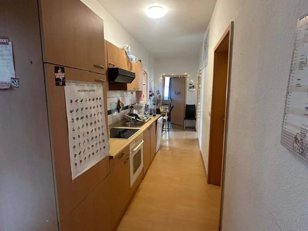Girls' shared flat looking for new female roommate