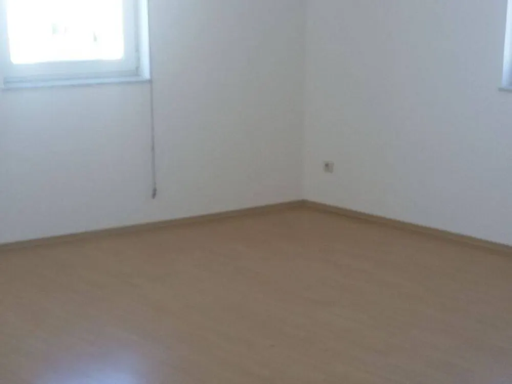 Girls' shared flat looking for new female roommate