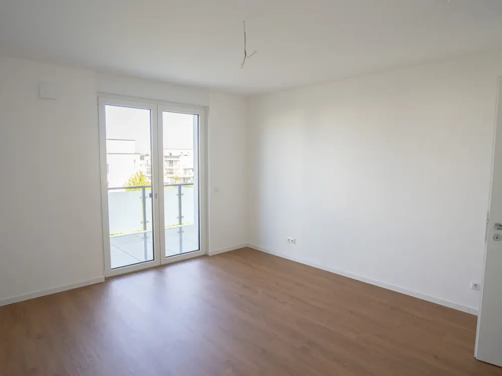 Erstbezug: 2 Zimmer mit Einbauküche, großem Balkon & Tiefgarage