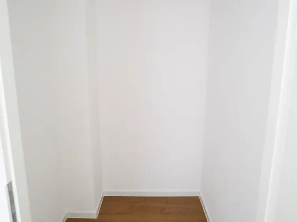 Erstbezug: 2 Zimmer mit Einbauküche, großem Balkon & Tiefgarage
