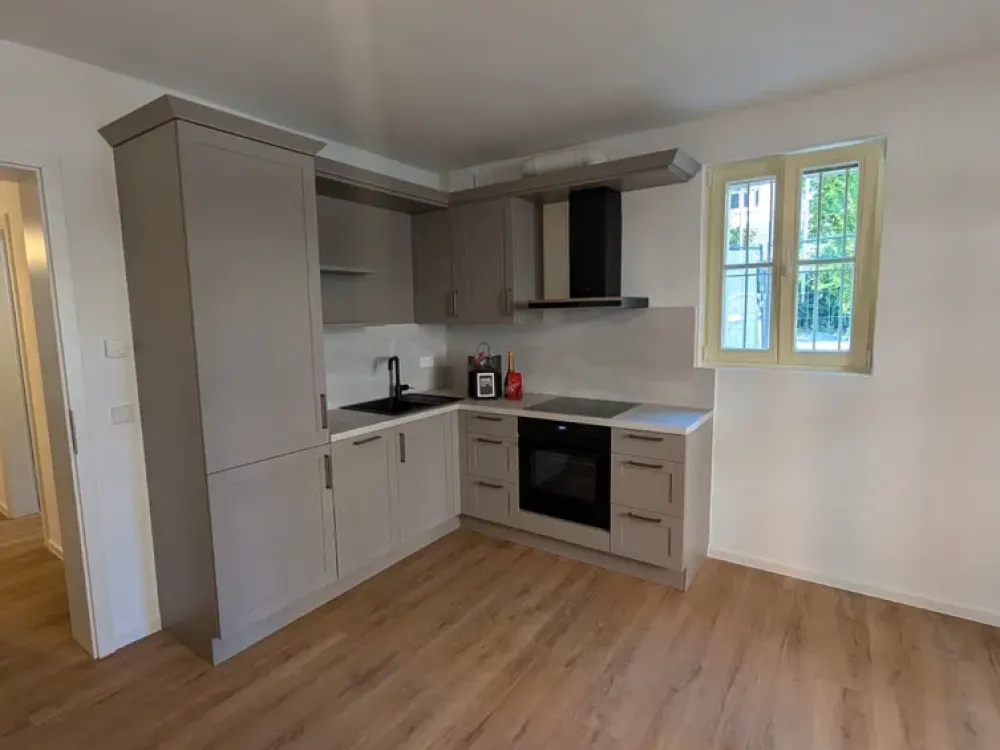 Altbaucharme trifft modernen Wohnkomfort, 2-Zimmer-Wohnung in Stuttgart-West