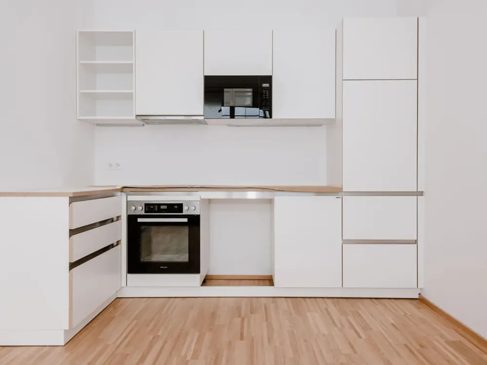 2-Room Apartment with Spacious Garden