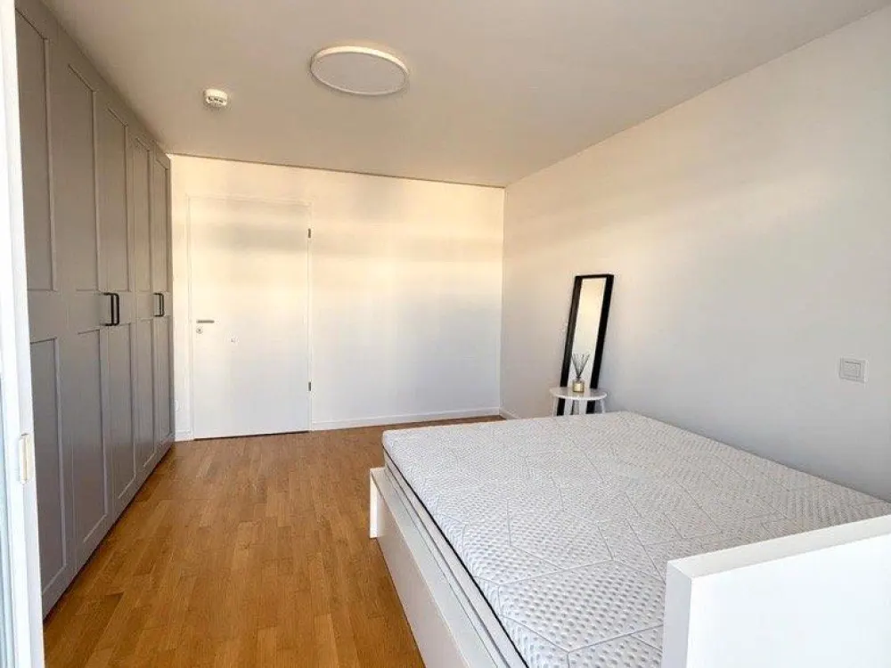 Lichtdurchflutete 3-Zimmer-Wohnung mit 2 Balkonen - zentral & ab