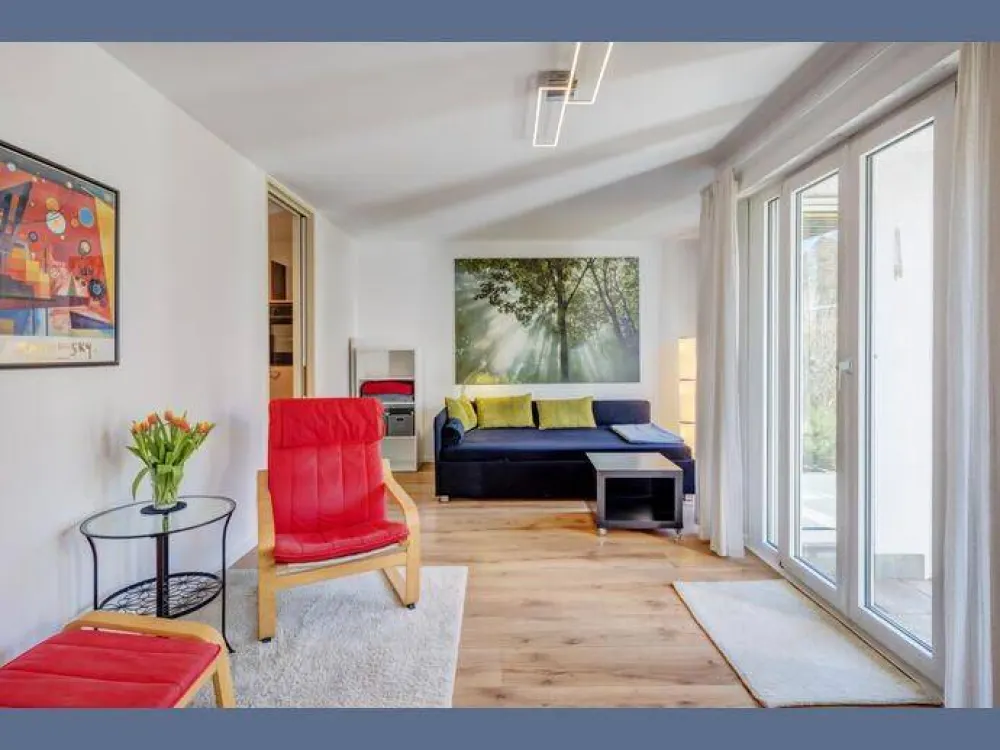 Möbliert: Schönes möbliertes Apartment am Olympiapark