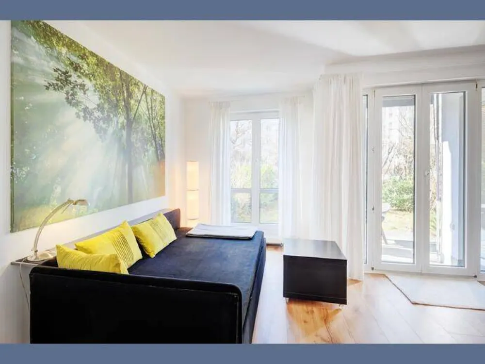 Möbliert: Schönes möbliertes Apartment am Olympiapark