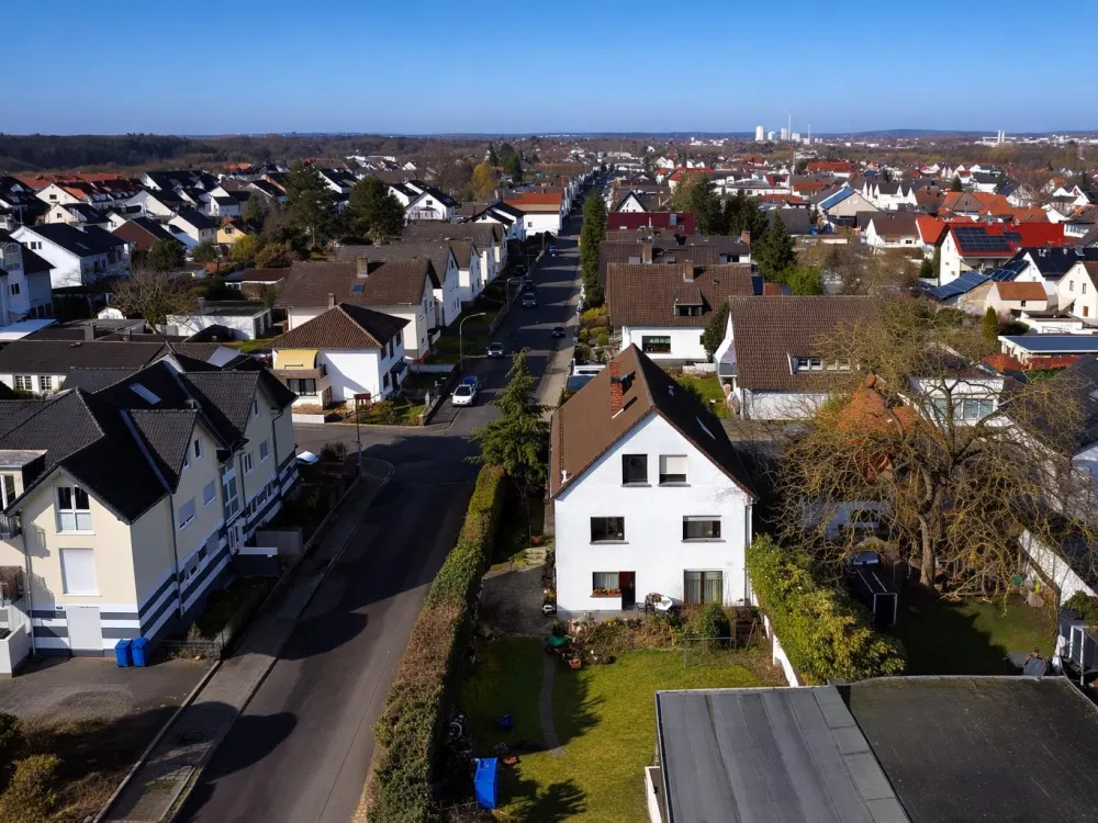Modernisierte EG Wohnung 2 Terrasse mit Gartenzugang + Garage