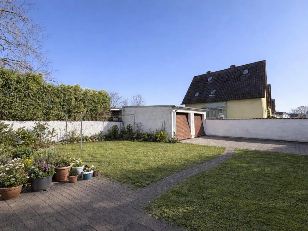 Modernisierte EG Wohnung 2 Terrasse mit Gartenzugang + Garage