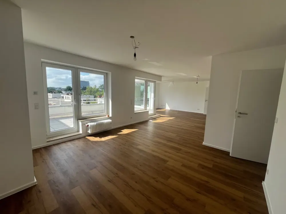 Traumhafte 4-Zimmer-Dachgeschosswohnung nach Kernsanierung in Köln-Lindenthal
