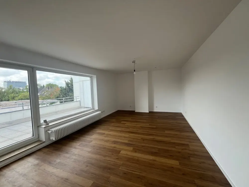 Traumhafte 4-Zimmer-Dachgeschosswohnung nach Kernsanierung in Köln-Lindenthal