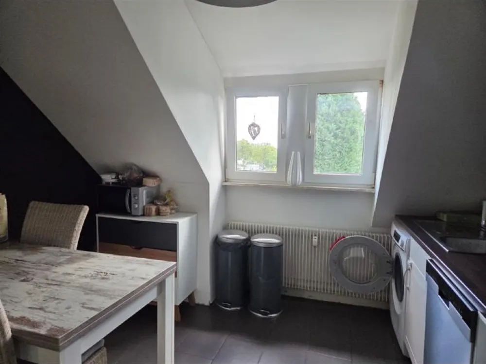Schöne 4 Zimmer DG mit Garten in Dortmund - Mengede