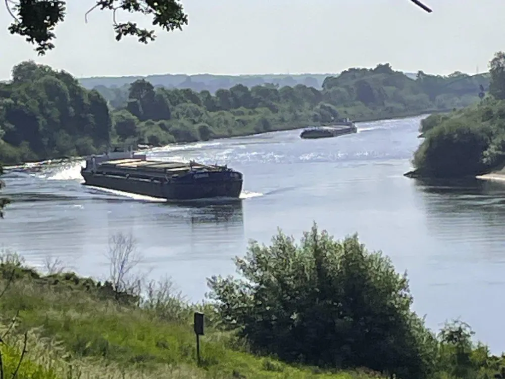Etagenwohnung direkt an der Weser in Achim Baden