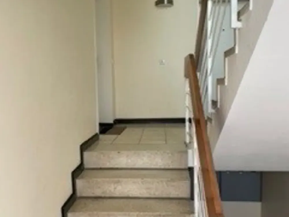 von Privat, stillvolle 2-Zimmer-Wohnung mit 2 Balkonen und Einbauküche!