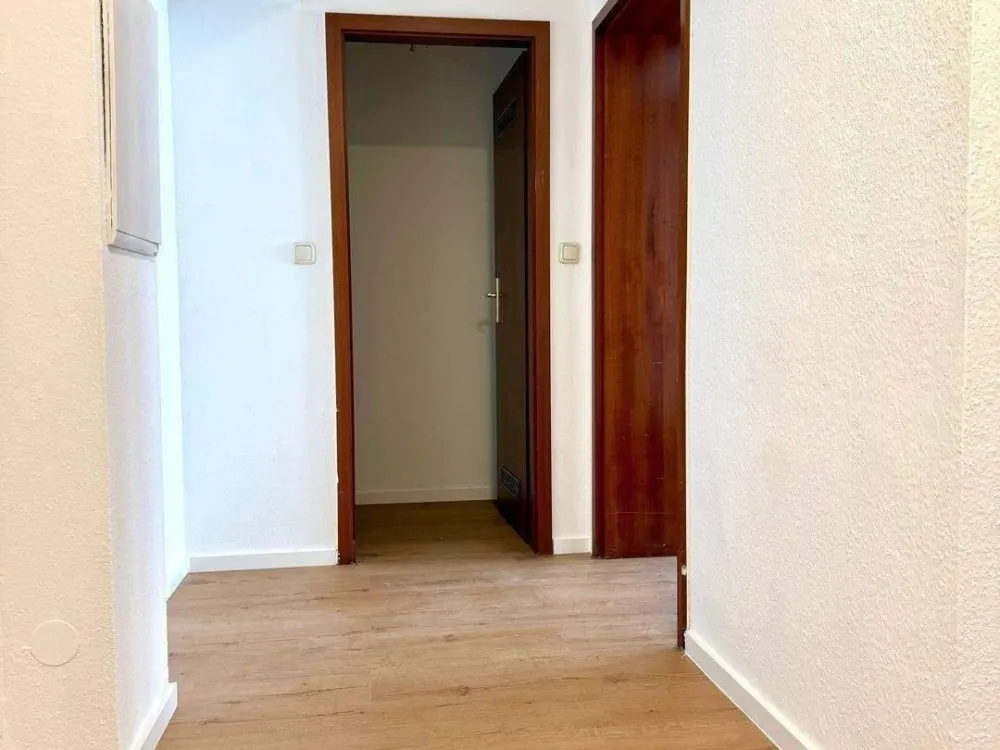 +++MODERN RENOVIERT UND SOFORT WOHLFÜHLEN, 3 ZIMMER MIT AUFZUG+++