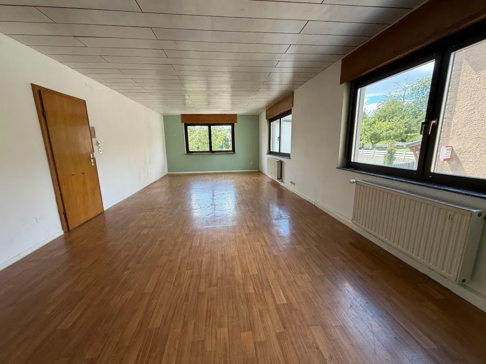 großzügige helle 112m3 Wohnung in Bischmisheim