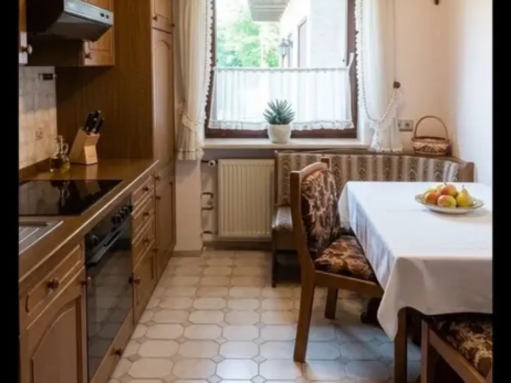 Kompaktes Wohnen: 1-Zimmer-Apartment in Erkheim