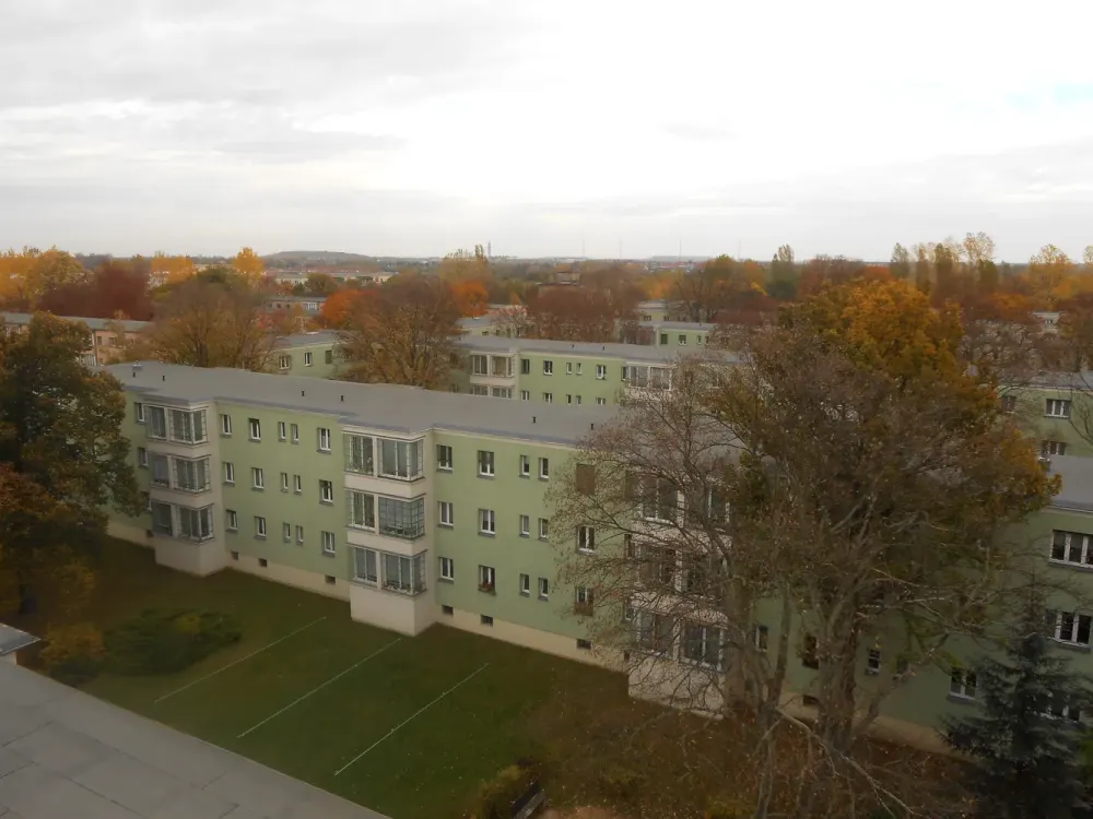 Spacious 4-Room Apartment Seeks New Tenants
