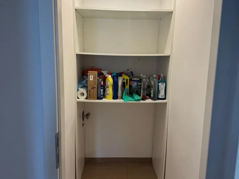Familienfreundliche 4-Zimmer-Wohnung mit Balkon und Stellplatz in Berlin