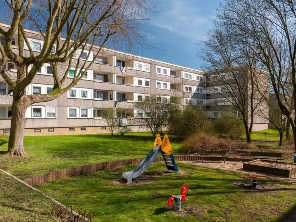 Stop! Geräumige 3,5-Zimmer-Wohnung (WBS)