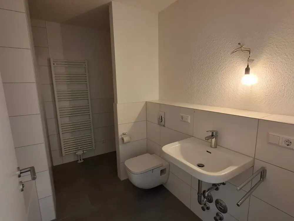 Moderne 4-Zimmer-Wohnung mit Balkon und Tageslichtbad