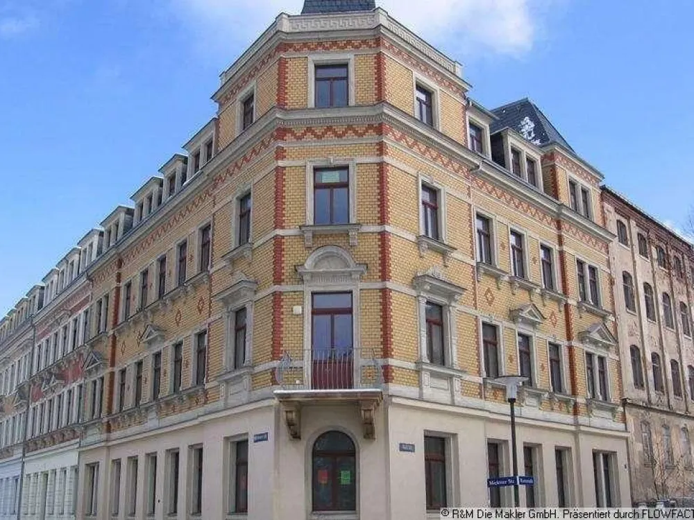 Tolle 4-Zimmer-Wohnung in Mickten mit EBK und Balkon!