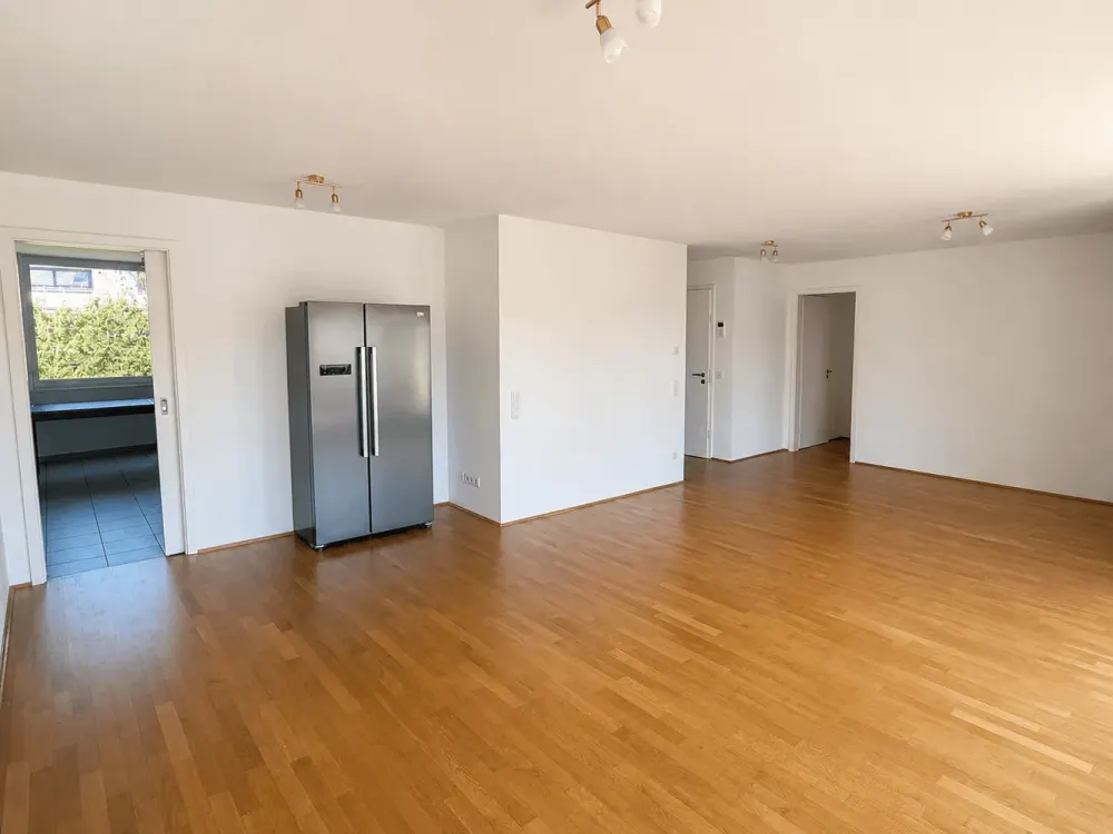 QQI: Traumhaft hell: 3-Zimmer-Wohnung mit Süd-Loggia am Westpark