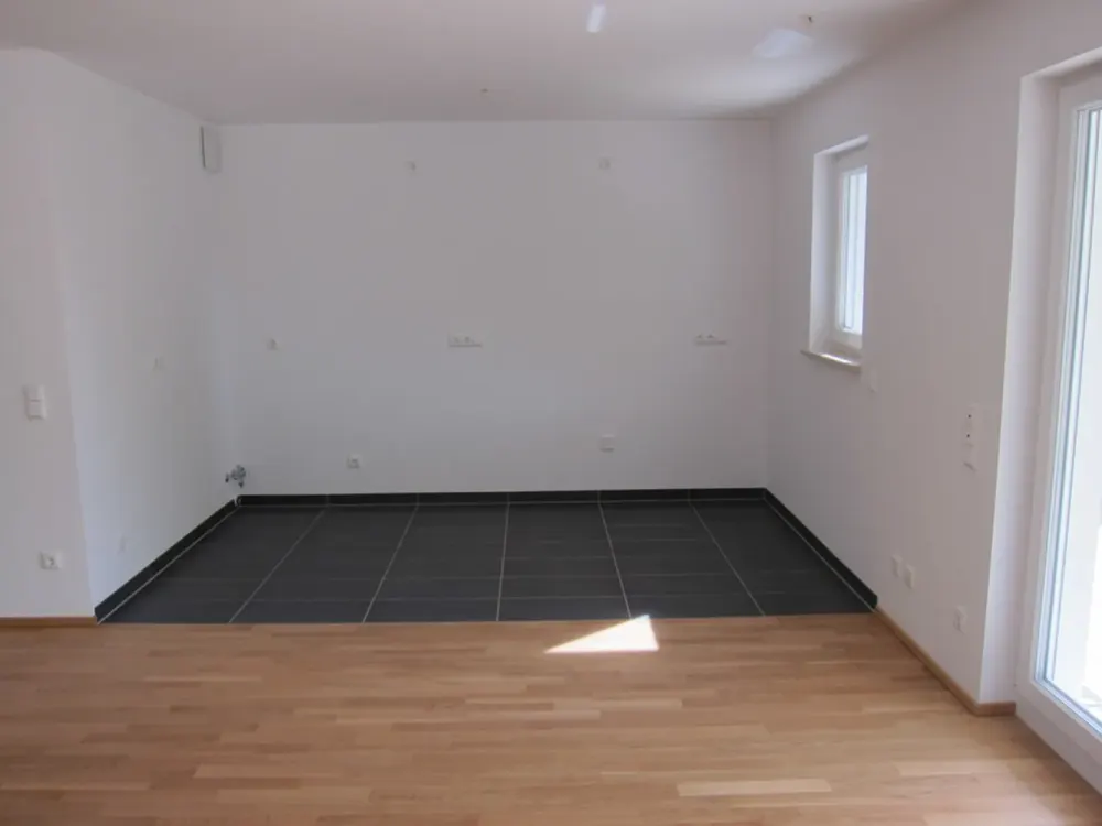 3-Zimmer- Wohnung im EG mit Terrasse und Gartenteil in Unterhaching