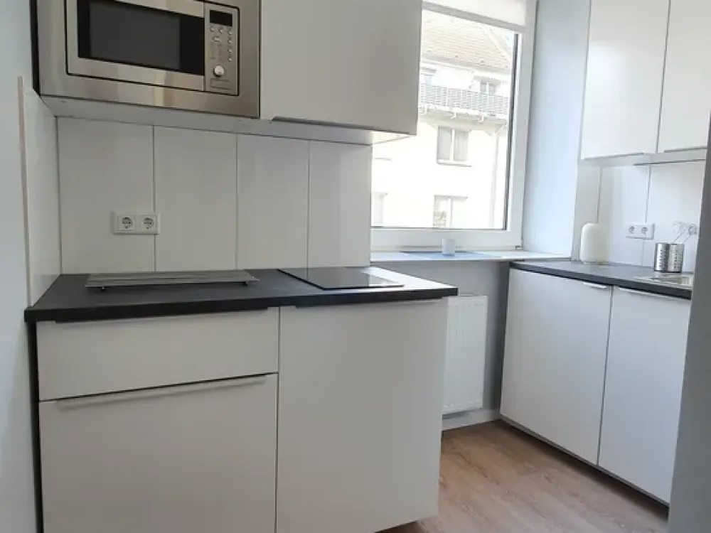 Charmante möblierte 1- Zi.- Wohnung in Düsseldorf zu vermieten!