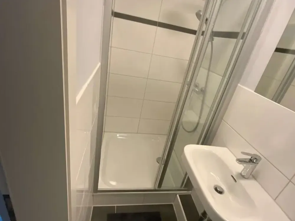 Charmante möblierte 1- Zi.- Wohnung in Düsseldorf zu vermieten!